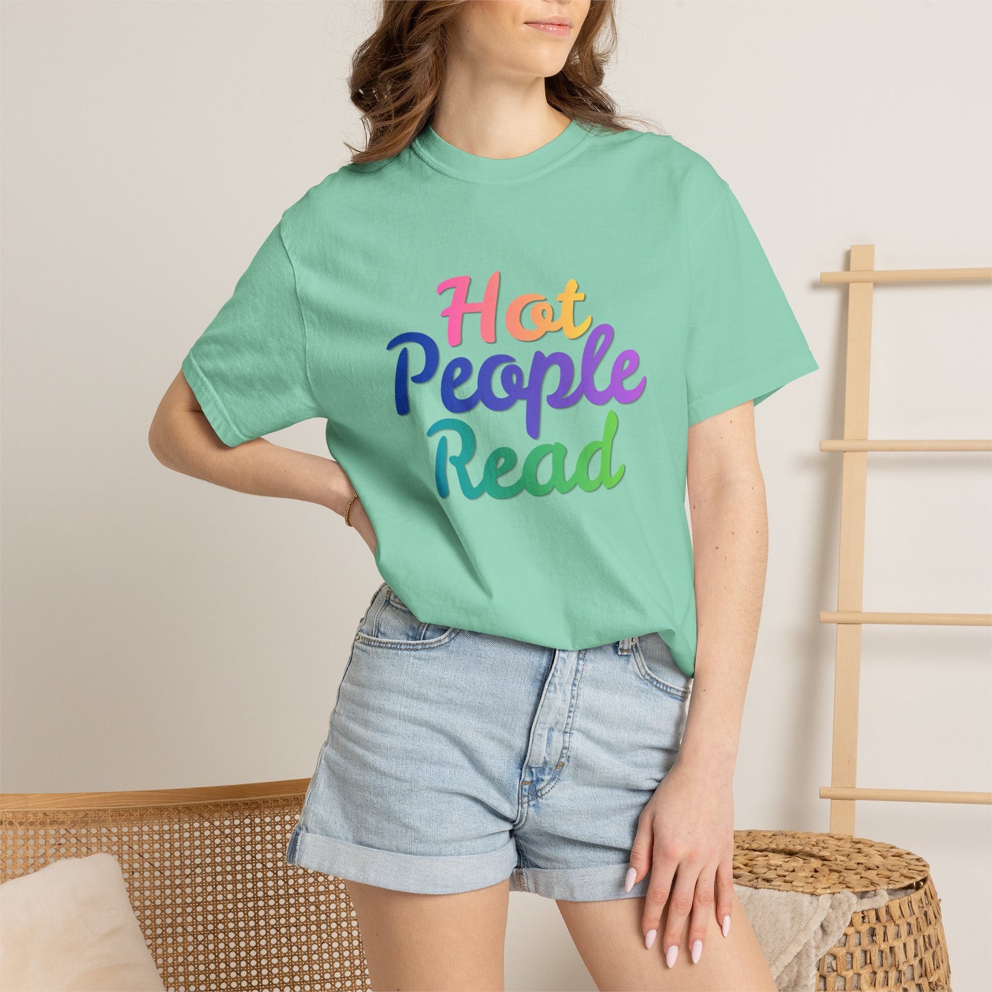 Hot People Read Tee